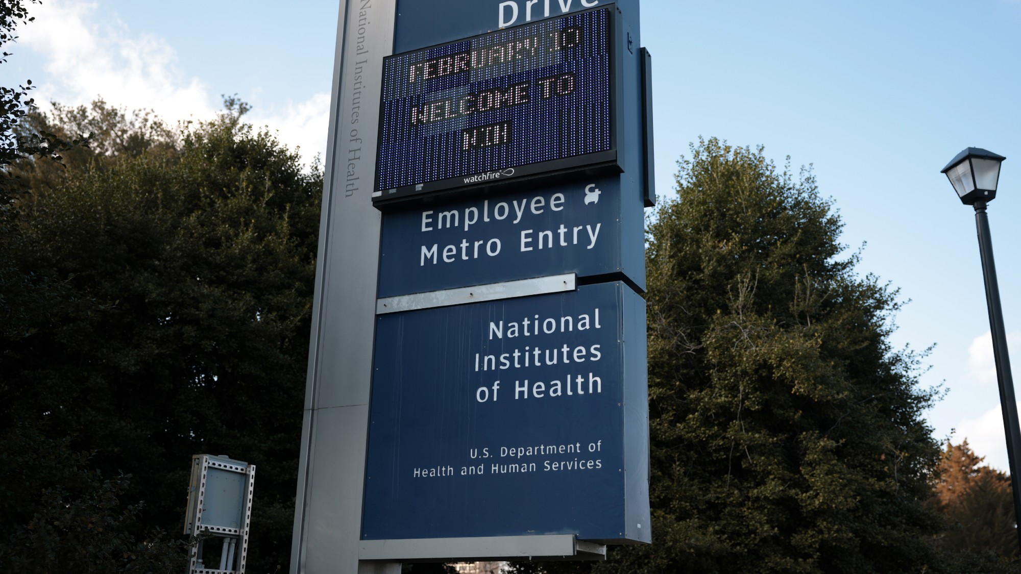 photo of the sign at the entrance to the National Institutes of Health