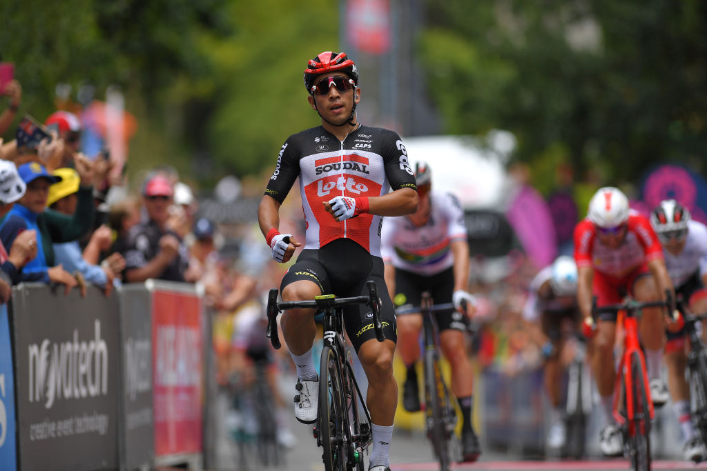Caleb Ewan wins stage 2 in Stirling