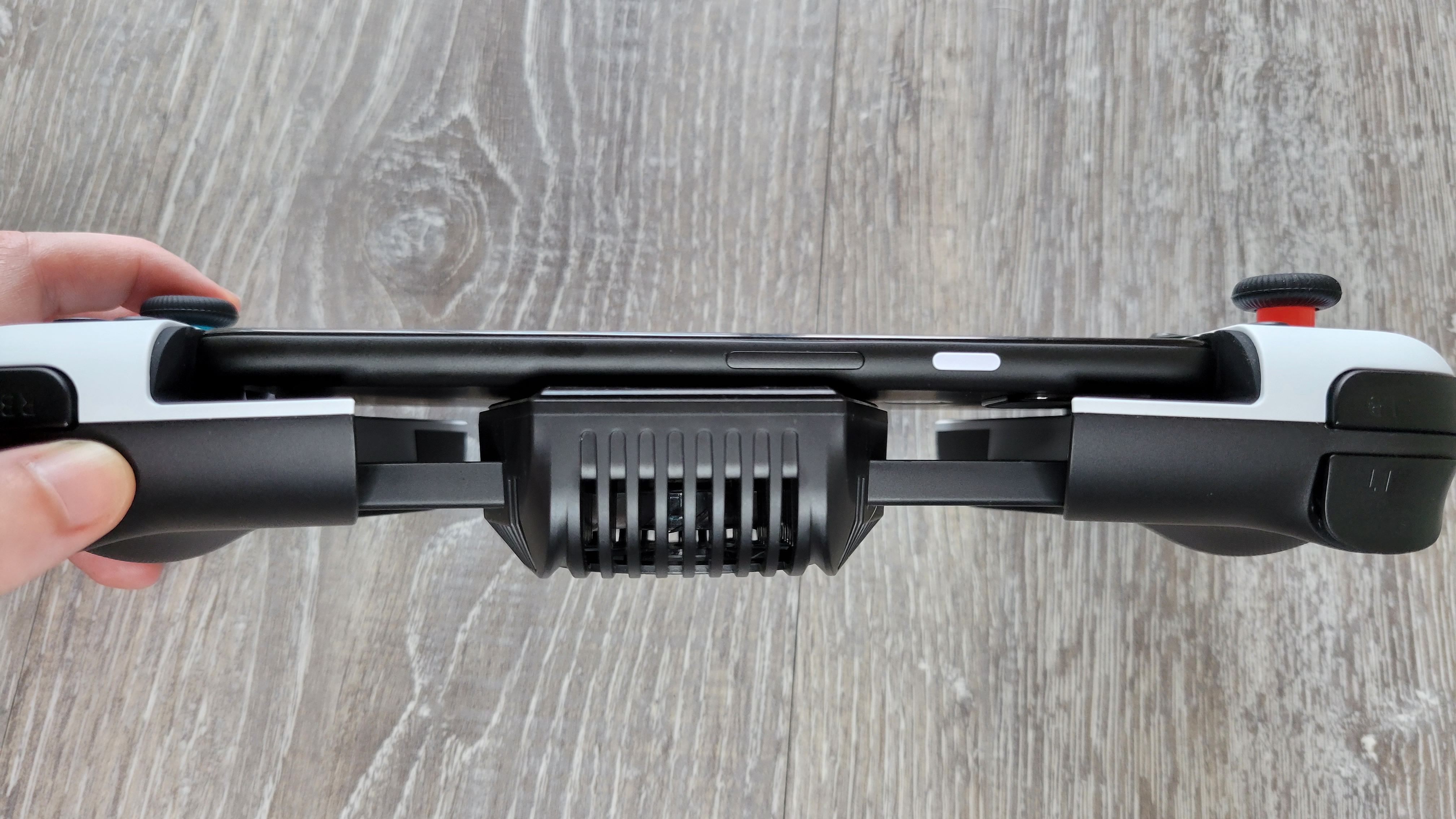 Gamesir X3 phone side