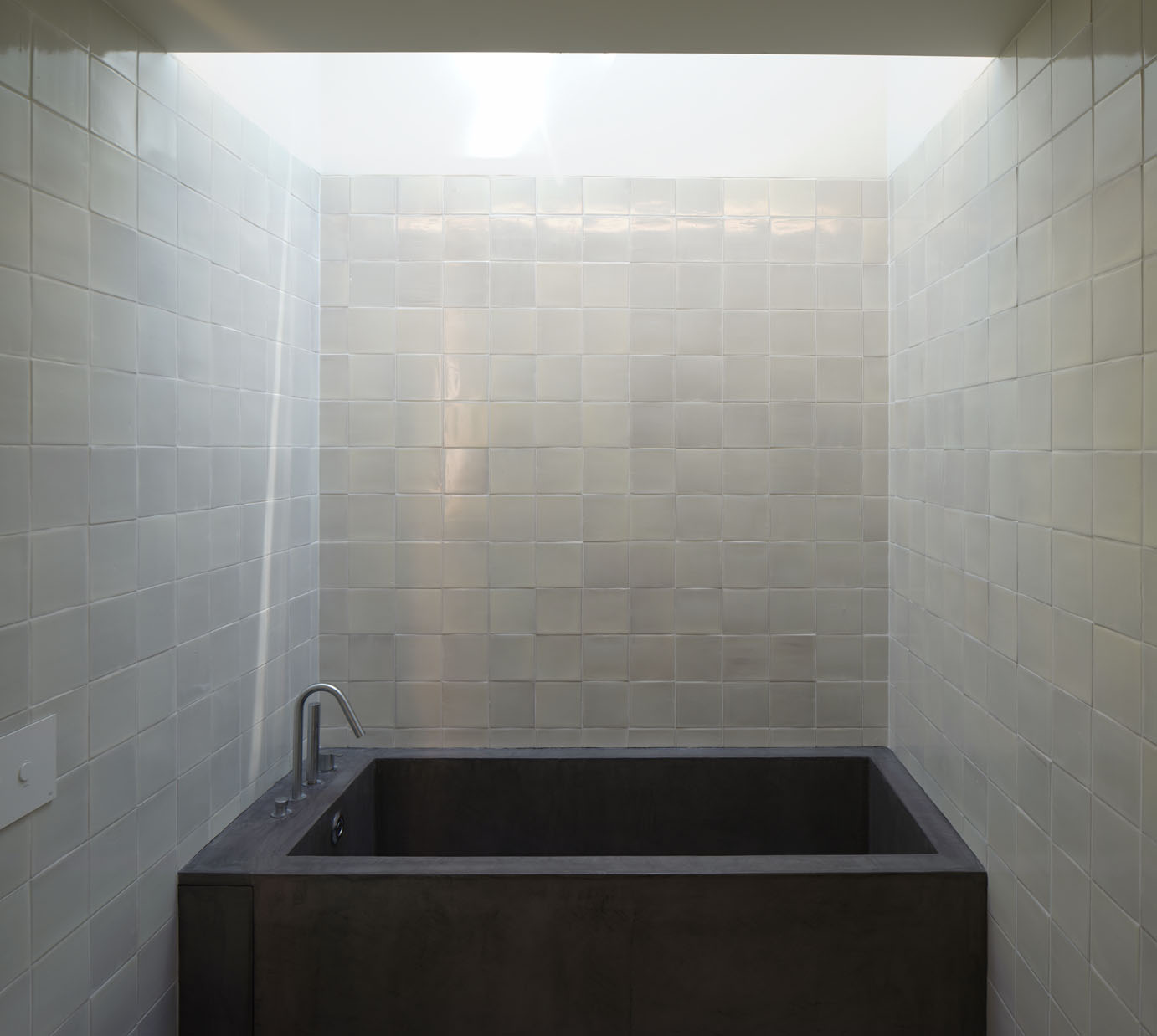comporta cabins bathroom