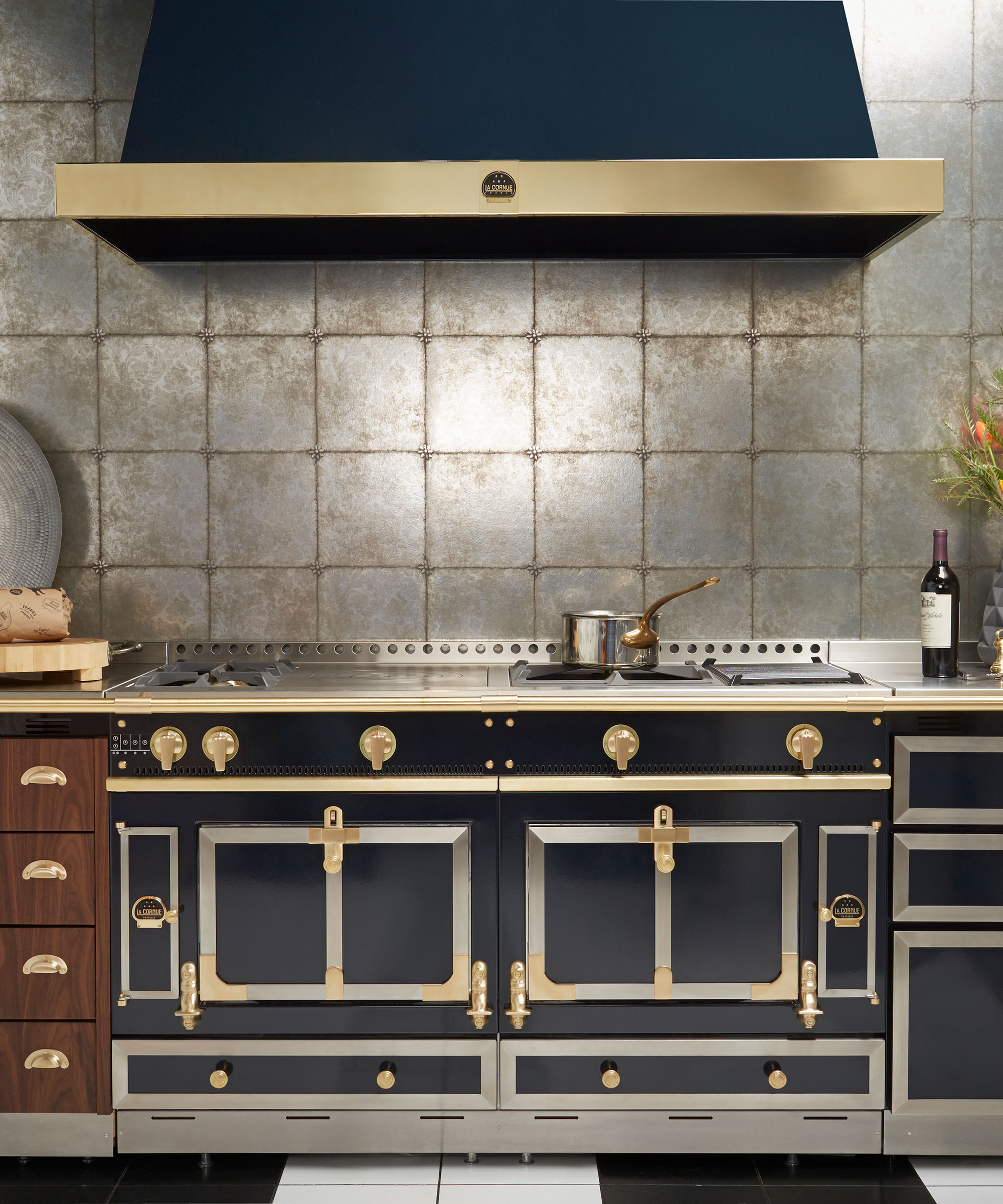 Metal backsplash ideas with tiles