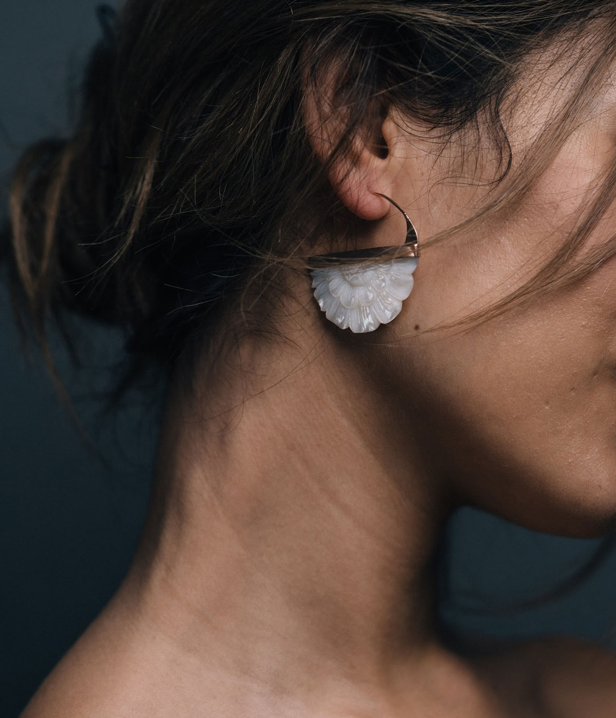Woman with a pearl earring