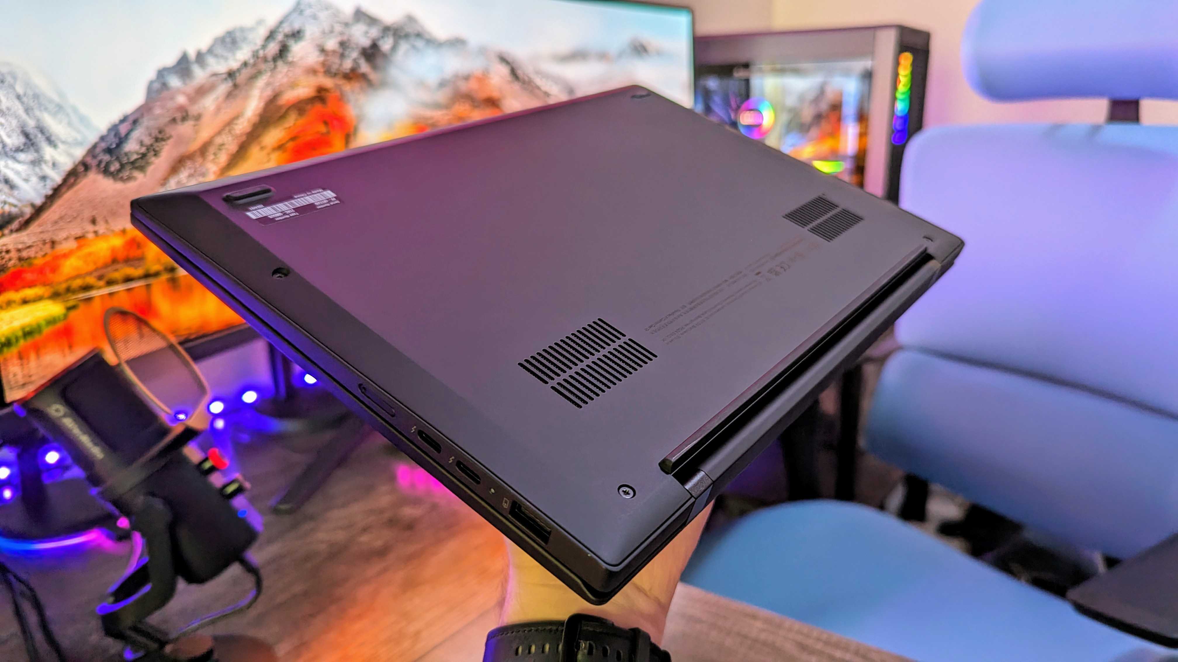 Image of the Lenovo ThinkPad X1 Carbon (Gen 12).