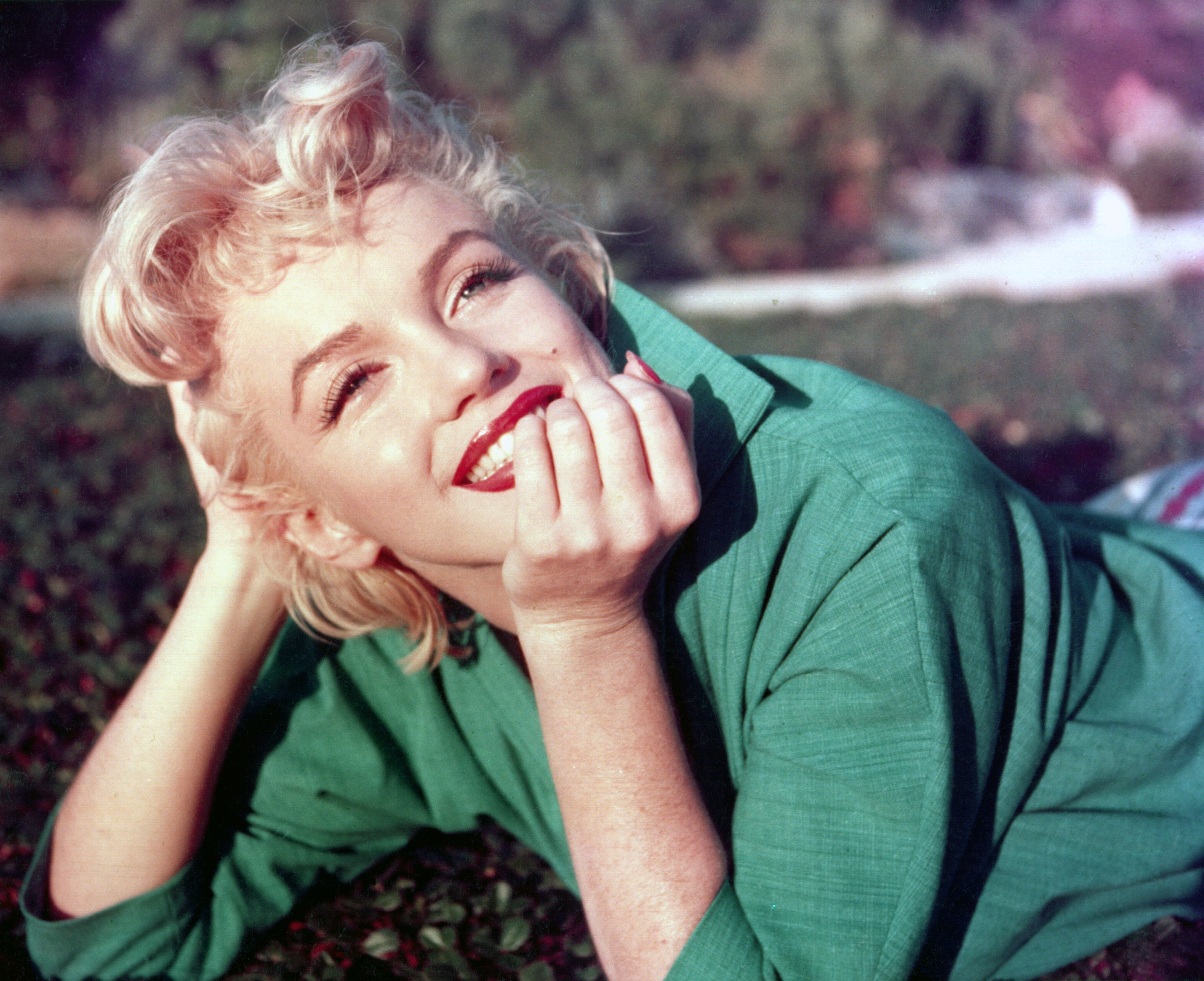 red lipstick - marilyn monroe