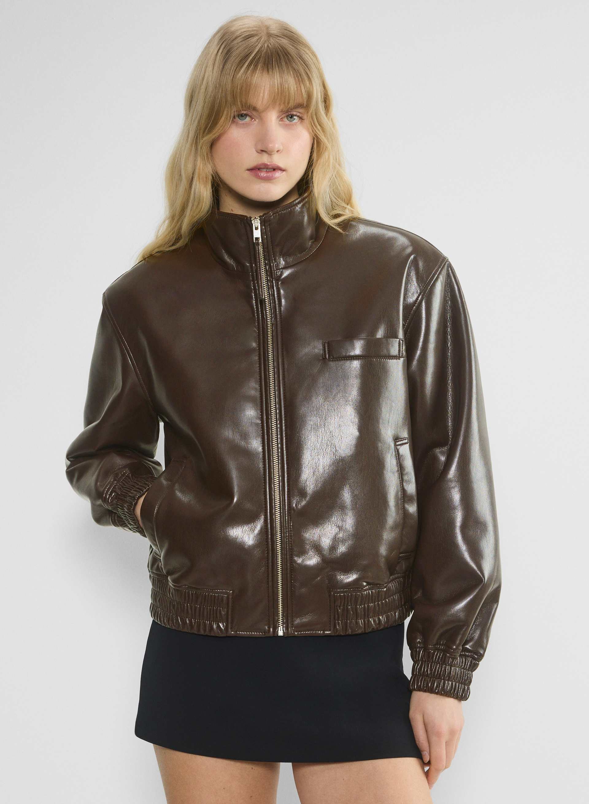 Aritzia, 