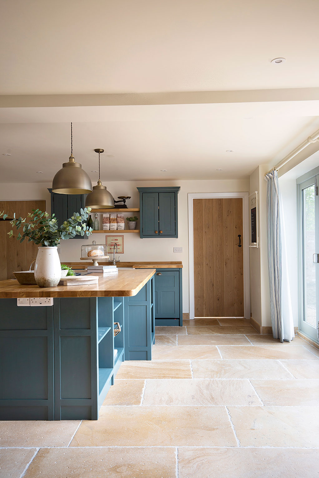 Bayeux Beige Worn Antique Limestone Floor Tiles