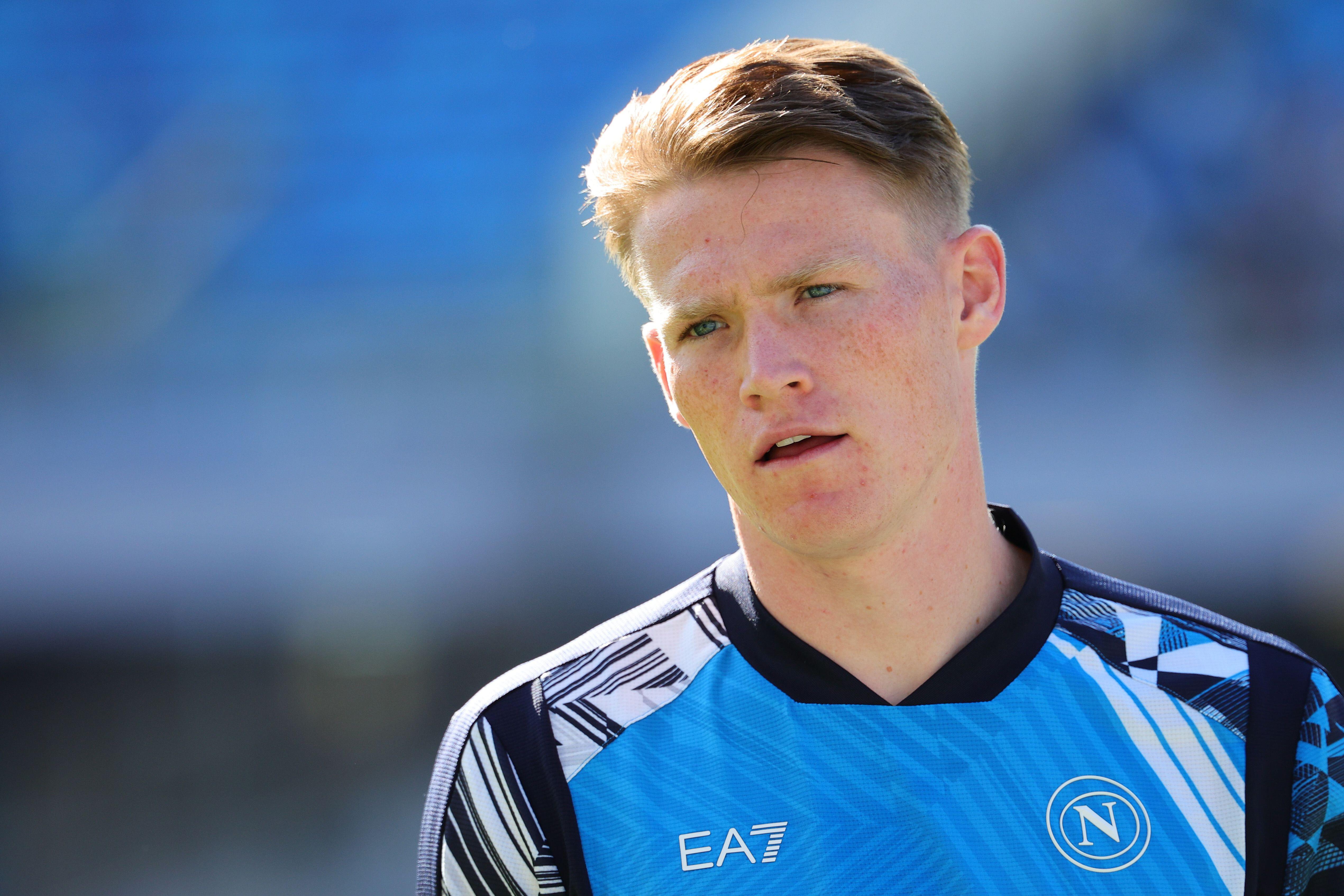 Scott McTominay warms up for Napoli, November 2024