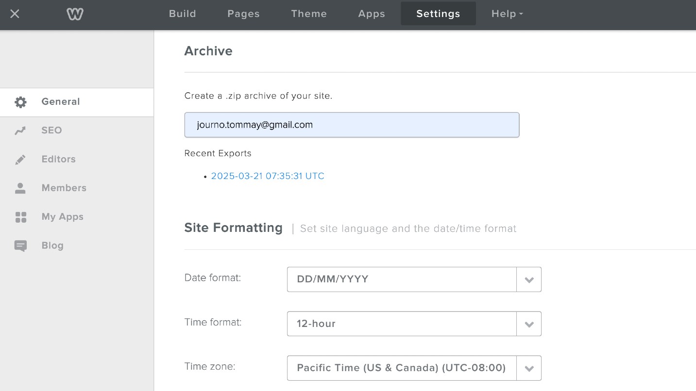 Screenshot of Weebly interface showing the option to autosave your site's contents