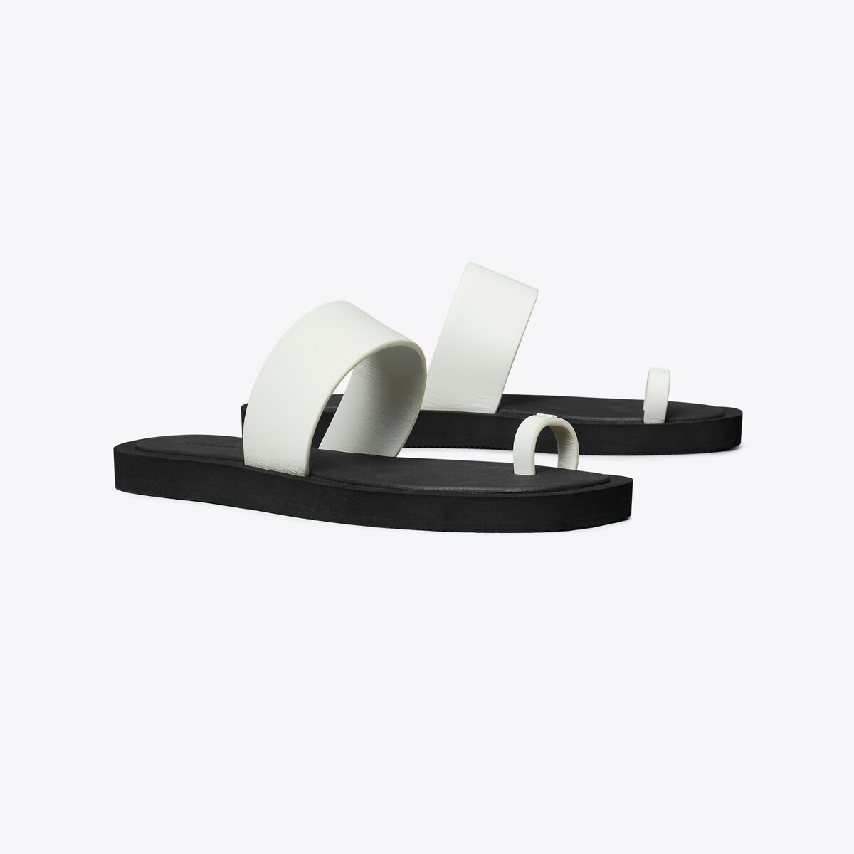Toe Ring Slide in White, Size 6