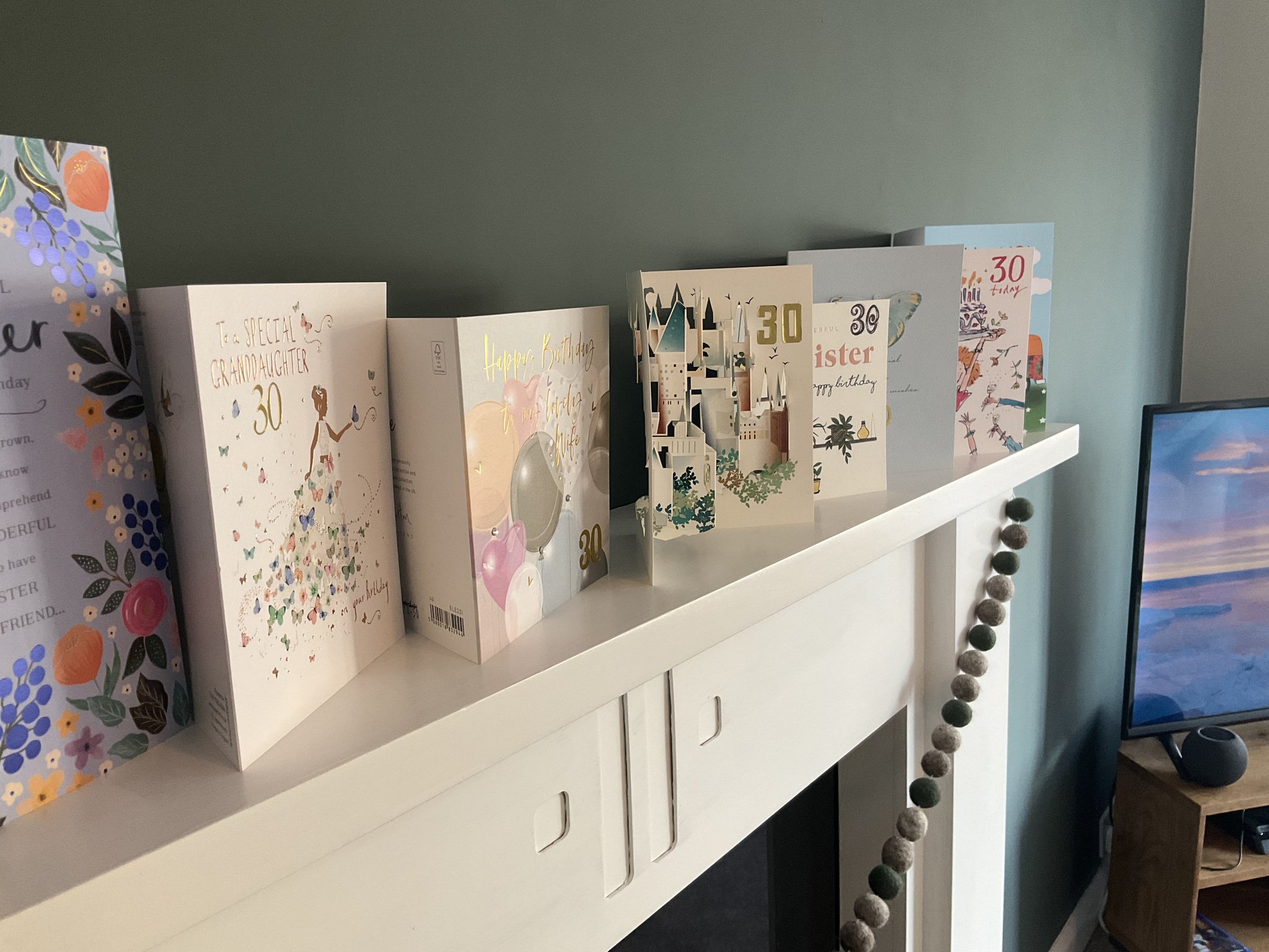 iPad mini 6 Review Photo Indoor Lighting