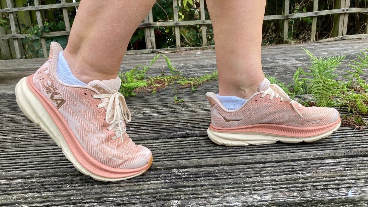 Hoka Clifton 9