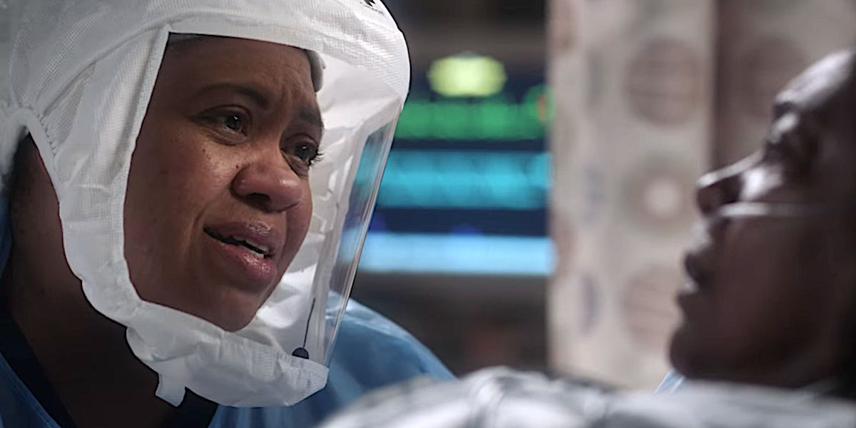 Miranda Bailey sings to her mother on Grey's Anatomy