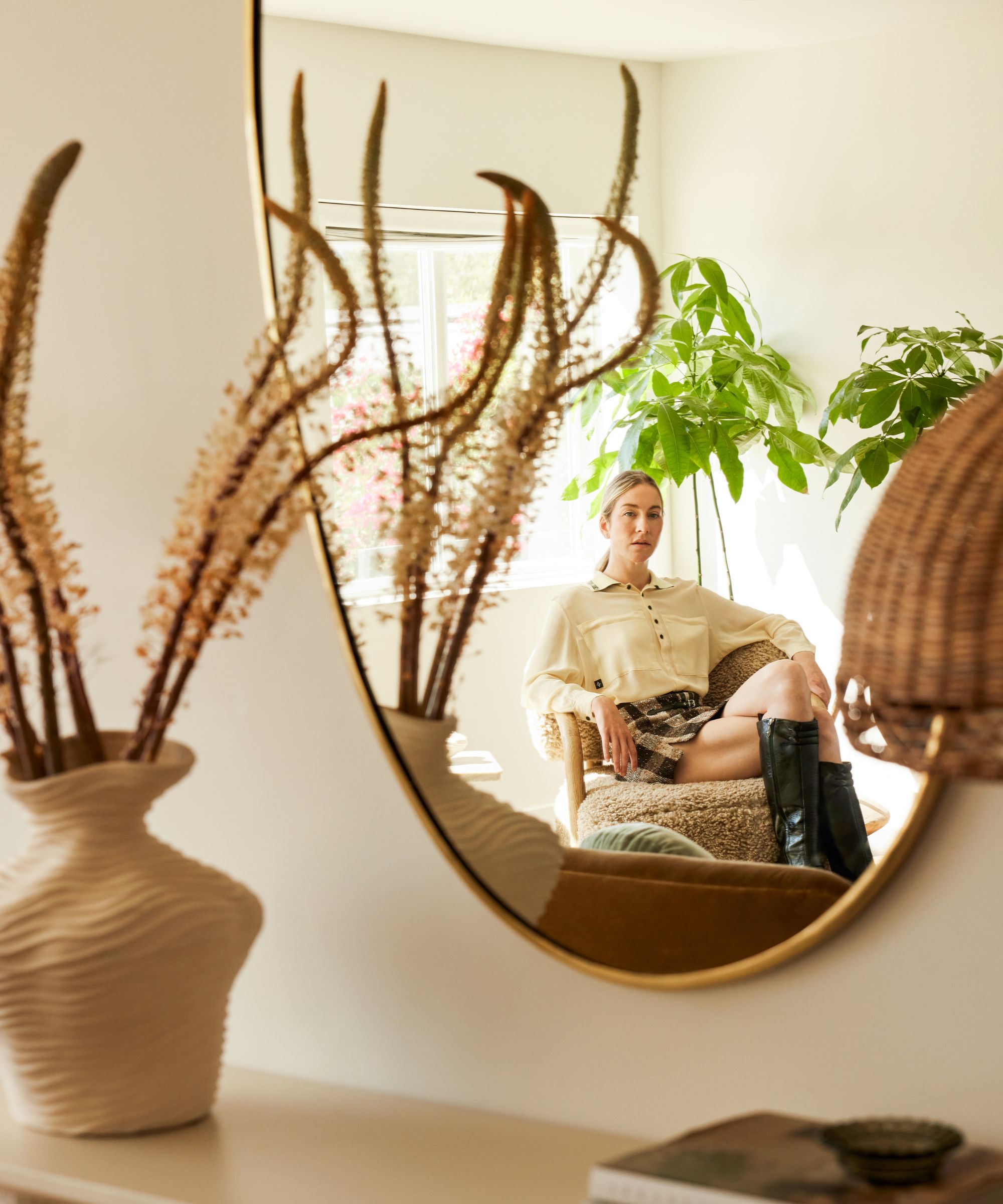 Este Haim's home designed by Lulu and Georgia