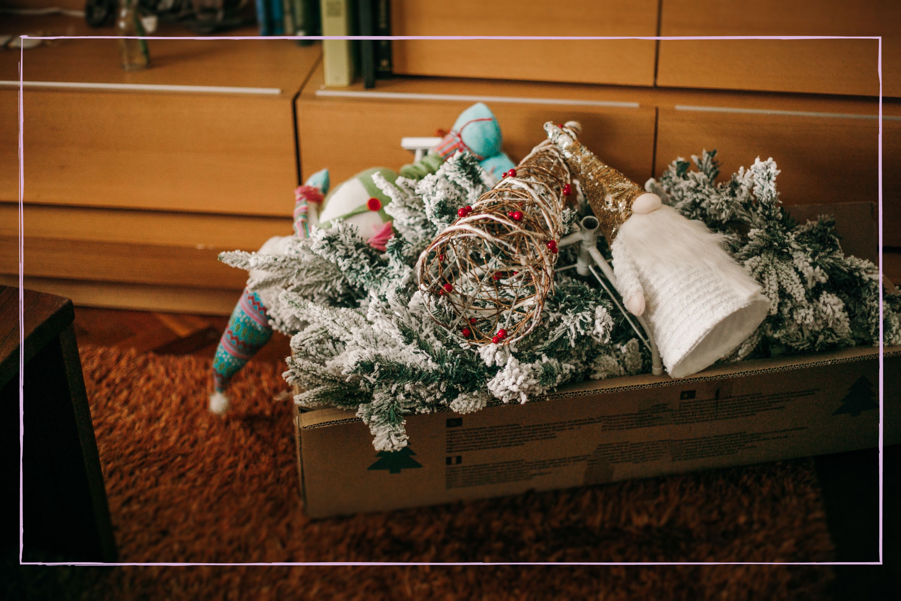 Packing christmas decoration in january