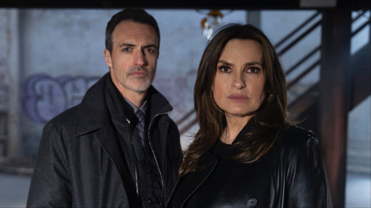 Reid Scott as Detective Riley and Mariska Hargitay as Captain Benson in Law & Order Season 24x19