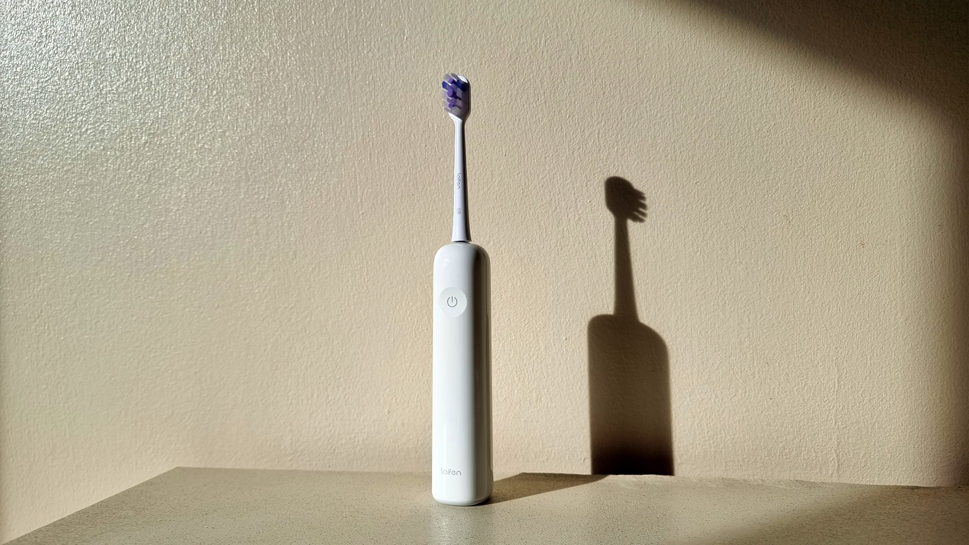 Laifen Wave electric toothbrush