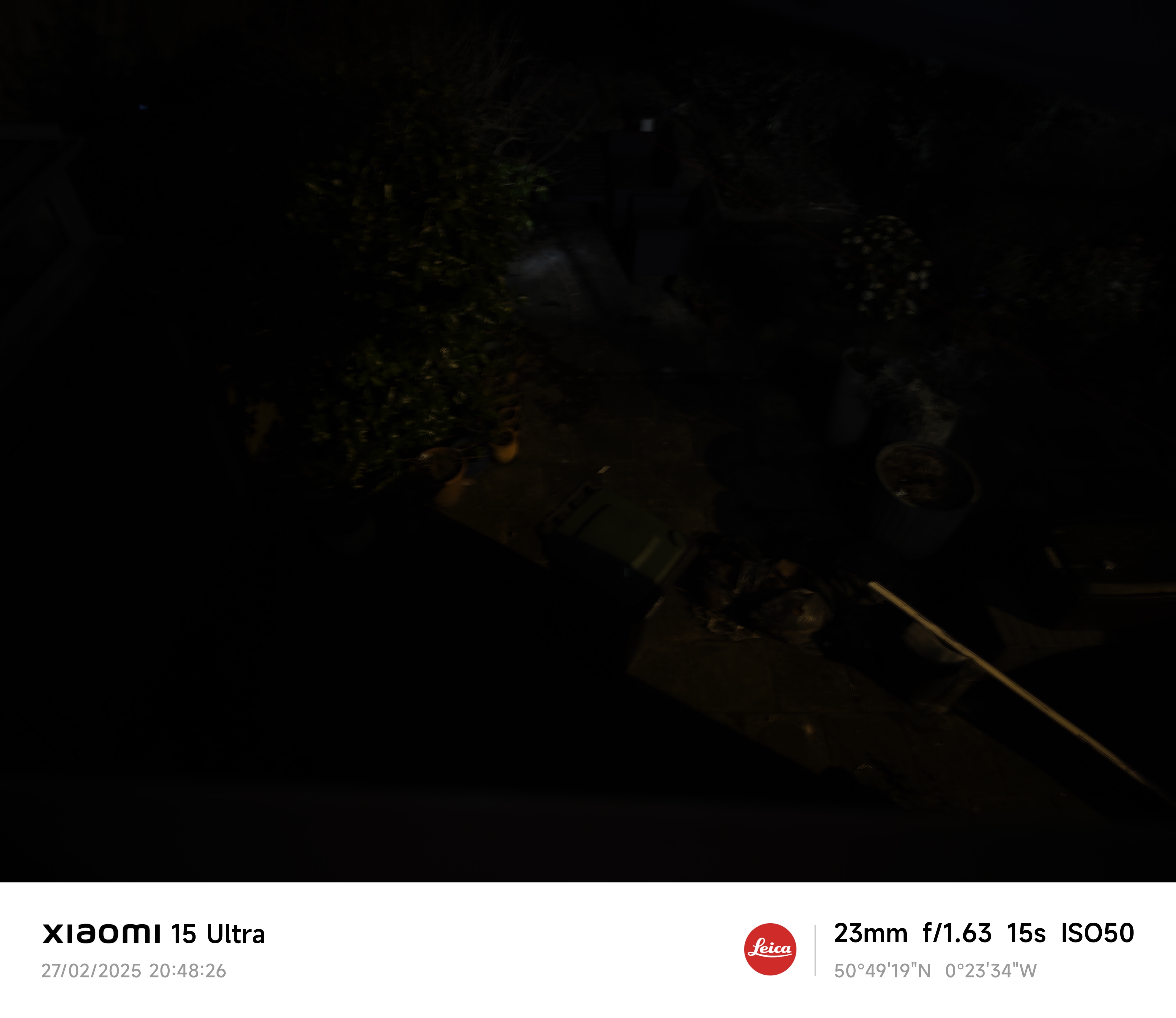 Xiaomi 15 Ultra camera sample garden low light actual
