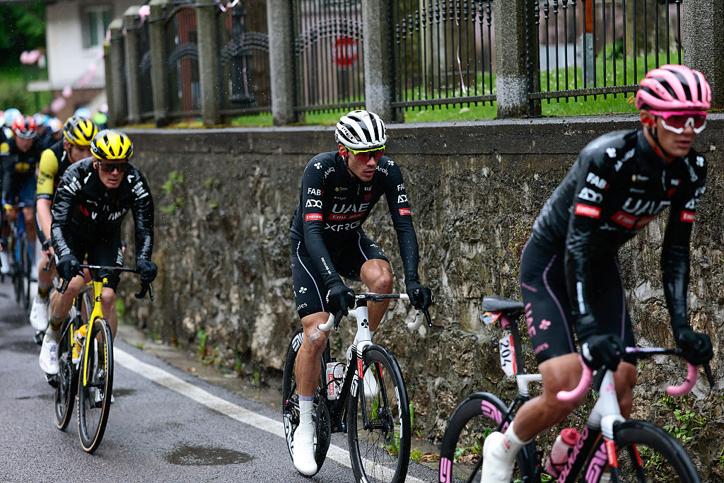 Juan Ayuso (C) prior to getting dropped on stage 16 at 2025 Giro d&#039;Italia