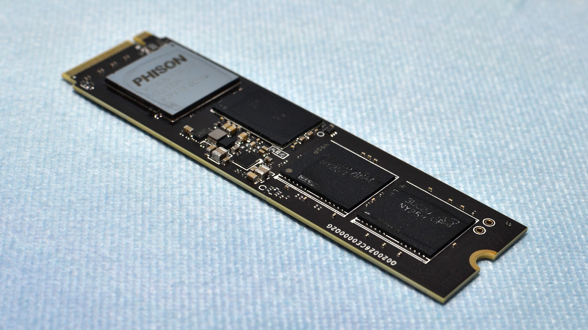 Phison E26 Max14um prototype 2TB SSD