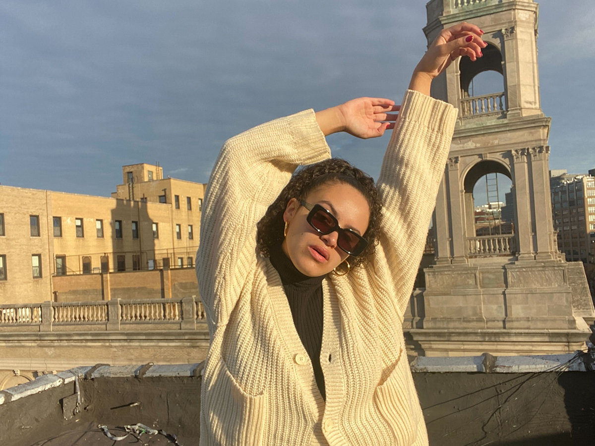 jw-anderson-uniqlo-fall-2021-editor-try-on-296993-1639588906176-image